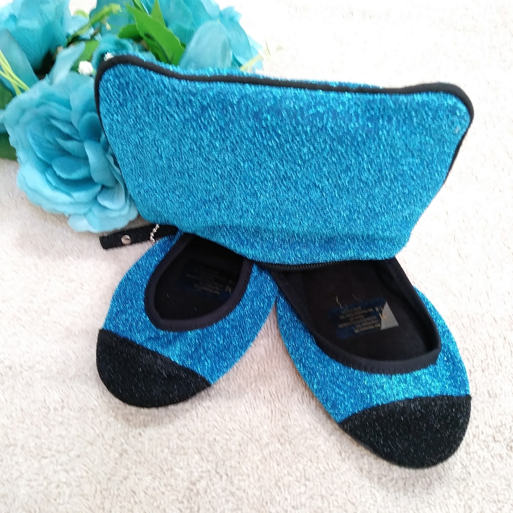 Ladies size 7-8 Sidekicks Slippers
